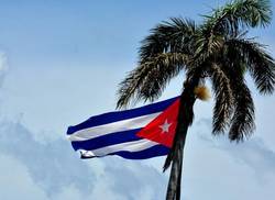 les-intellectuels-cubains-ratifient-leur-soutien-majoritaire-a-la-revolution