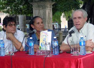 celebran-dia-del-libro-cubano-con-el-cochero-azul-de-dora-alonso-por-susana-mendez-munoz
