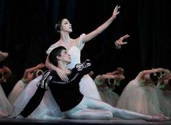 homenaje-del-ballet-nacional-de-cuba-a-adolfo-roval-premio-de-danza-2019