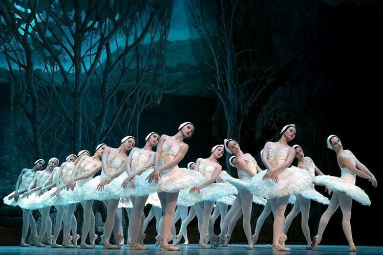 cubas-national-ballet-holds-a-gala-performance