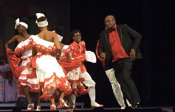 la-compagnie-cubaine-de-danse-traditionnelle-jj-renforce-le-travail-communautaire