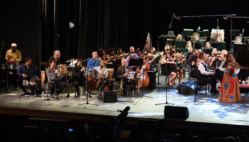 violinista-de-eeuu-karen-briggs-conquista-escena-del-cubadisco-2022-fotos