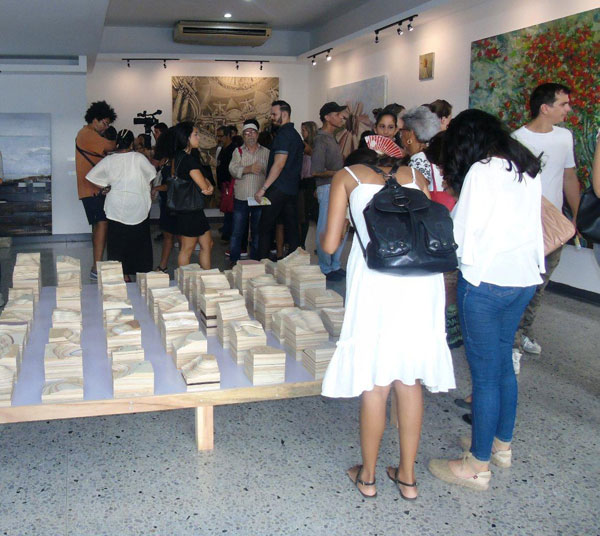 inaugurado-salon-del-concurso-post-it-5-arte-cubano-contemporaneo