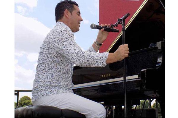 pianista-alejandro-falcon-honrado-de-llevar-musica-cubana-a-mongolia