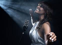 el-maestro-la-cantante-y-esa-dura-y-a-veces-compleja-tarea-de-hacer-un-buen-disco