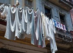 sabanas-blancas-en-los-balcones