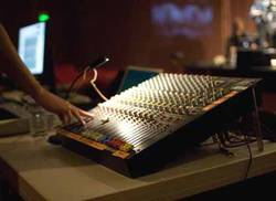 prosigue-jornada-por-aniversario-de-la-musica-electroacustica-cubana