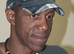 tony-avila-muestra-nuevos-universos-a-quien-pueda-interesar