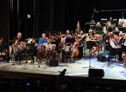 violinista-de-eeuu-karen-briggs-conquista-escena-del-cubadisco-2022-fotos