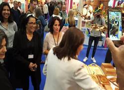 artesania-cubana-presente-en-feria-de-paris
