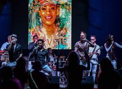 a-bailar-bajo-la-lluvia-con-yuly-y-havana-c