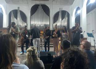 con-variedad-musical-concluyo-el-jazz-plaza-en-santiago-de-cuba