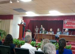 entregados-premios-pensar-a-contracorriente-y-una-especie-en-peligro-por-yansert-fraga-leon