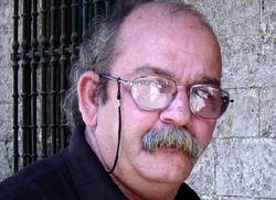 fallece-alfredo-montoto-premio-nacional-de-diseno-del-libro-2004
