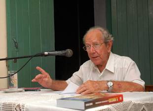 fallecio-el-destacado-historiador-y-periodista-mario-mencia-cobas