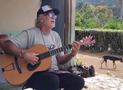 fidel-diaz-castro-cantar-en-la-cruzada
