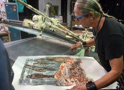 homenaje-a-rene-portocarrero-en-taller-de-serigrafia-por-jennifer-milian-duany