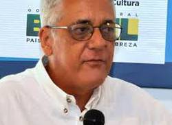 otorgan-a-virgilio-lopez-lemus-premio-samuel-feijoo-de-poesia-2020