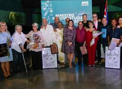 Premio Maestro de Juventudes: vocación de enseñar y deberse a Cuba premio-maestro-de-juventudes-vocacion-de-ensenar-y-deberse-a-cuba