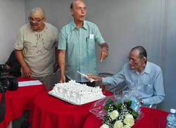recibe-alfredo-diez-nieto-homenaje-de-la-uneac-en-su-centenario