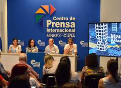 una-bienal-que-se-levanta-con-todas-las-manos