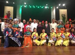 vicepresidenta-de-viet-nam-sra-dang-thi-ngoc-thinh-asistio-a-gala-cultural-en-la-habana