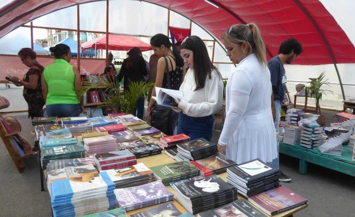 rien-na-empeche-la-foire-du-livre-a-cuba-de-devenir-une-realite