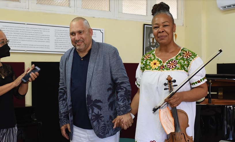 karen-briggs-la-musica-borra-las-lineas-divisorias-que-separan-a-los-hombres