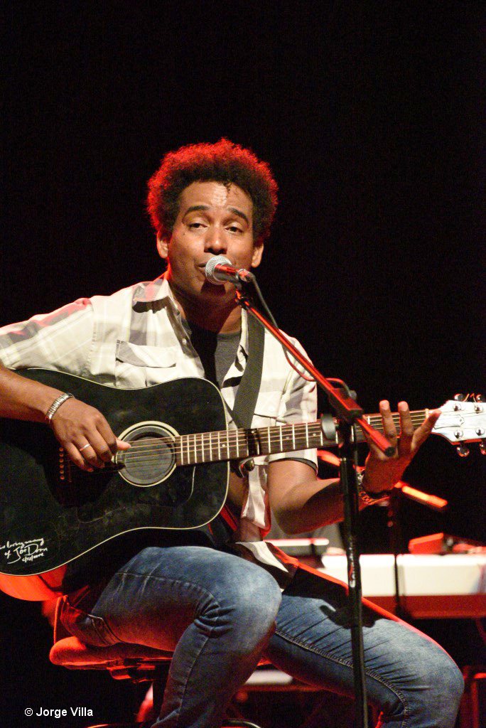 la-guitarra-de-eric-mendez-sigue-sonando