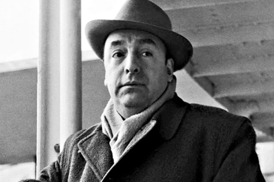neruda-en-su-voz-la-gran-prosa-de-un-poeta-mayor