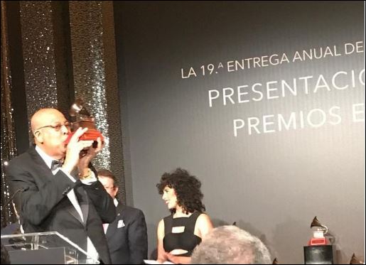 recibe-chucho-valdes-premio-grammy-latino-a-la-excelencia