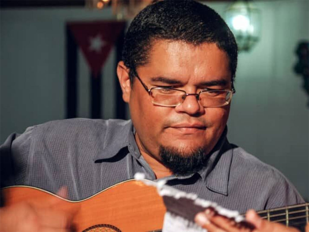 audiovisual-honra-a-querido-trovador-cubano-eduardo-sosa