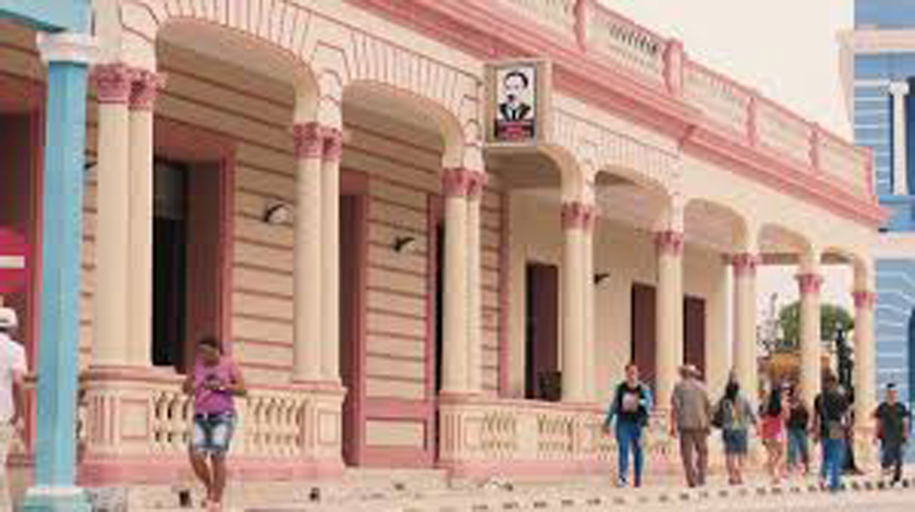 celebra-biblioteca-provincial-jose-marti-de-las-tunas-su-cumpleanos-70