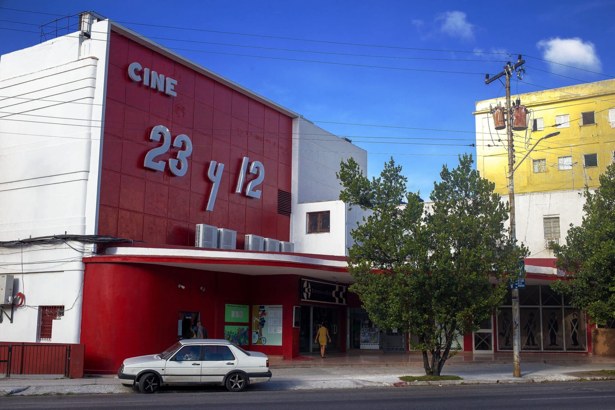 el-cine-de-1974-en-la-sala-23-y-12