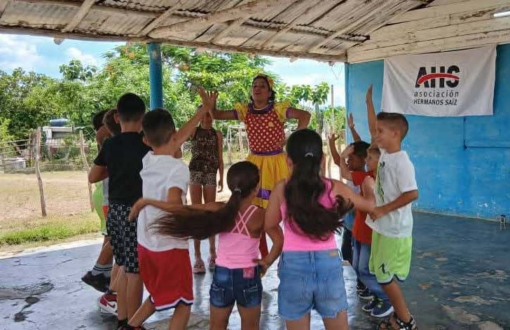 proyecto-papalote-literatura-infantil-villaclarena-para-las-comunidades-fotos