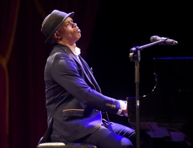roberto-fonseca-derrocha-maestria-en-el-jazz-plaza