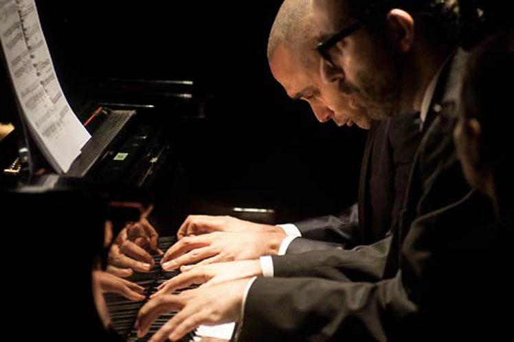 trabajan-en-nuevo-album-pianistas-marcos-madrigal-y-alessandro-stella-video