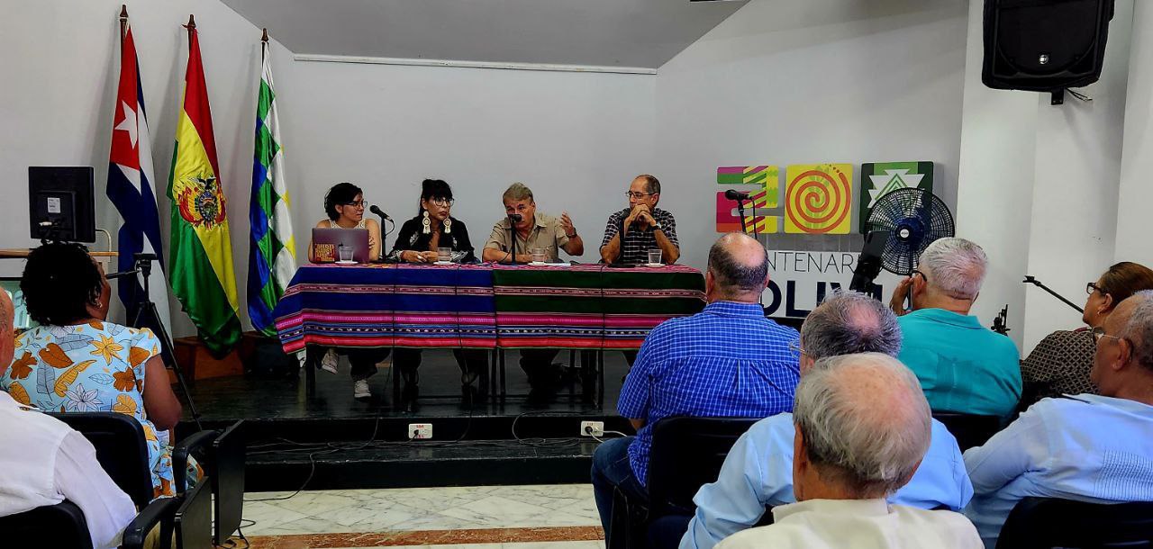 la-casa-de-las-americas-homenajeo-el-bicentenario-de-la-independencia-de-bolivia