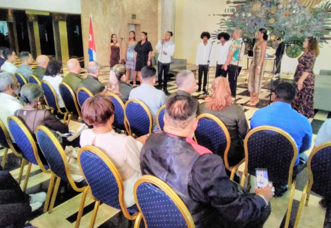 Academia de Canto Mariana de Gonitch celebra aniversario de Fidel academia-de-canto-mariana-de-gonitch-celebra-aniversario-de-fidel