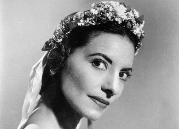 alicia-en-su-eterna-y-universal-cubania