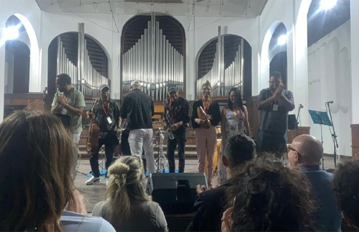 con-variedad-musical-concluyo-el-jazz-plaza-en-santiago-de-cuba