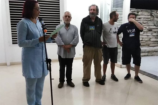 condecorados-artistas-cubanos-y-participantes-en-el-festival-de-teatro