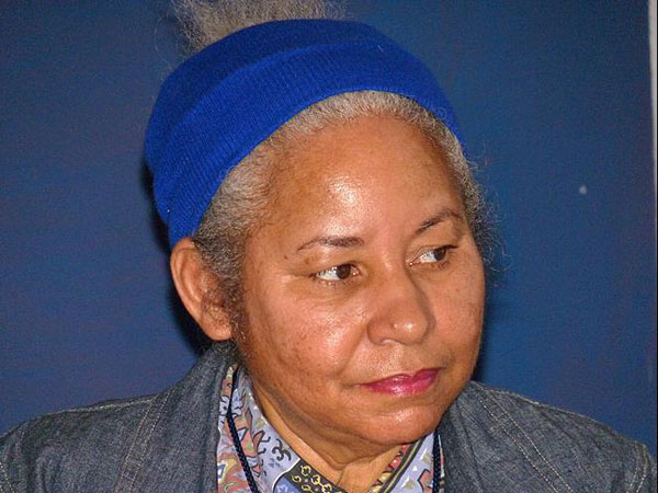 dedicada-fil-2020-a-ana-cairo-y-dramaturgo-eugenio-hernandez