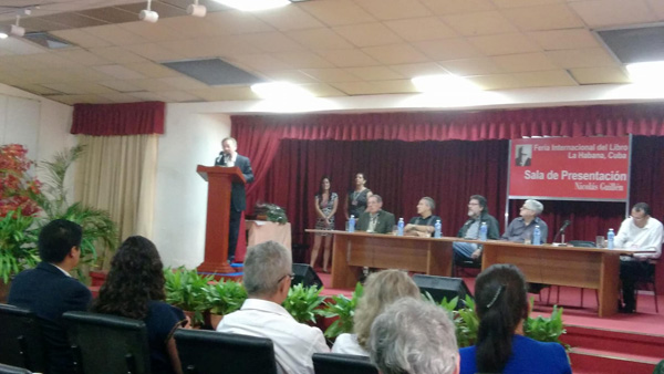 entregados-premios-pensar-a-contracorriente-y-una-especie-en-peligro-por-yansert-fraga-leon