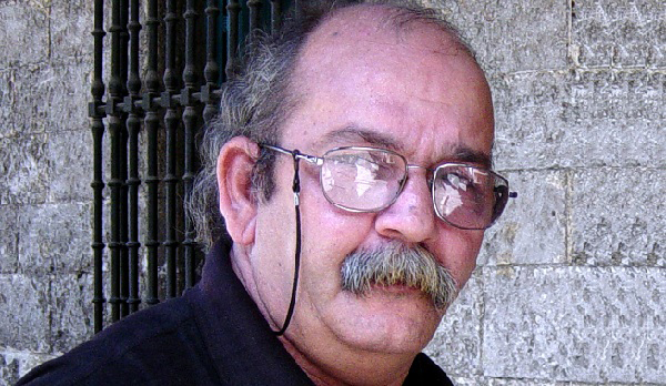 fallece-alfredo-montoto-premio-nacional-de-diseno-del-libro-2004