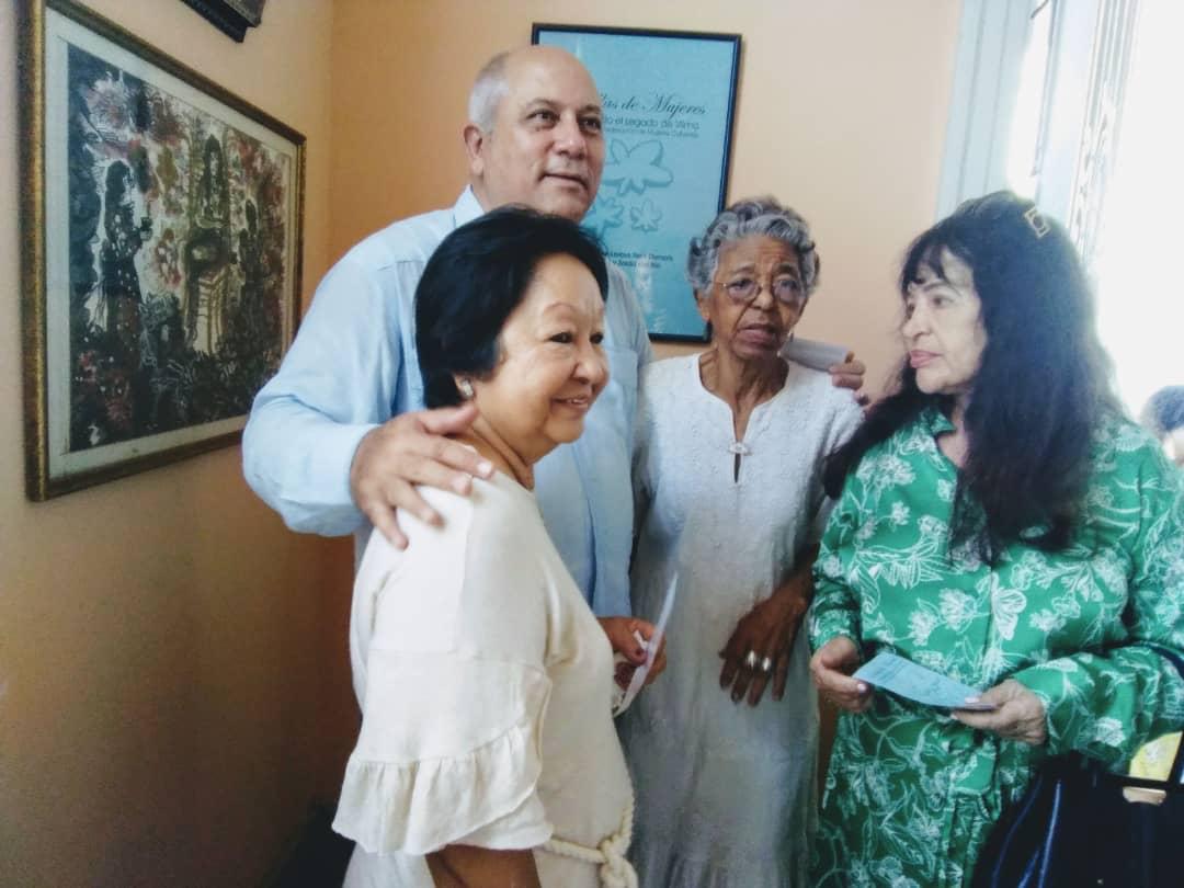 huellas-imborrables-de-tres-mujeres