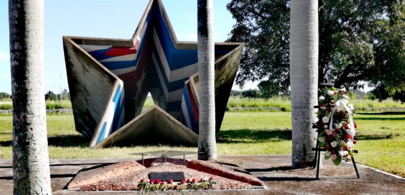 jovenes-dirigentes-firman-el-codigo-de-etica-de-cuadros-del-ministerio-de-cultura