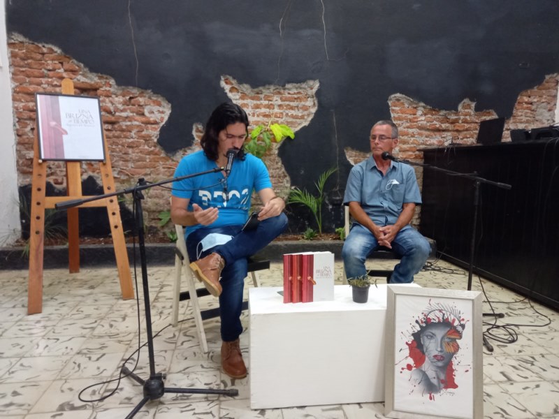 la-brizna-y-el-tiempo-en-la-escritura-de-rafael-de-aguila