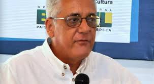otorgan-a-virgilio-lopez-lemus-premio-samuel-feijoo-de-poesia-2020
