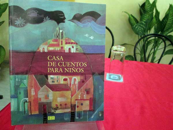presentado-cuentos-de-casa-para-ninos-en-el-libro-del-mes